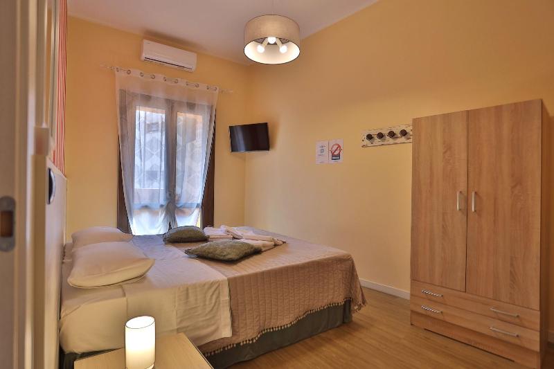 L'Opera Rooms image