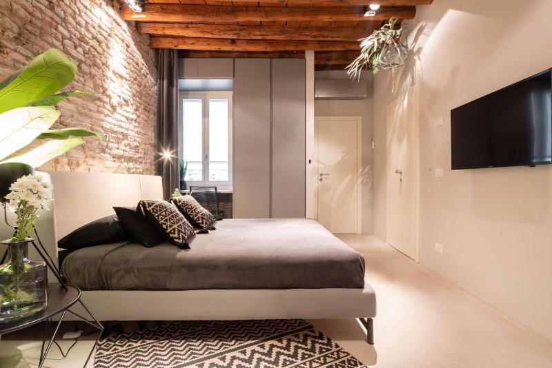 Officine Cavour Apartments image