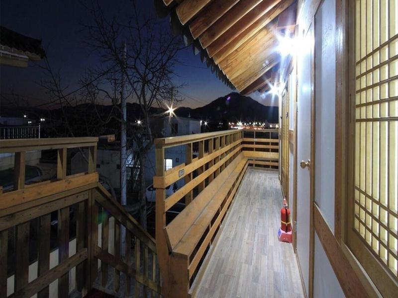 Gyeongju Seorabeol Hanok image