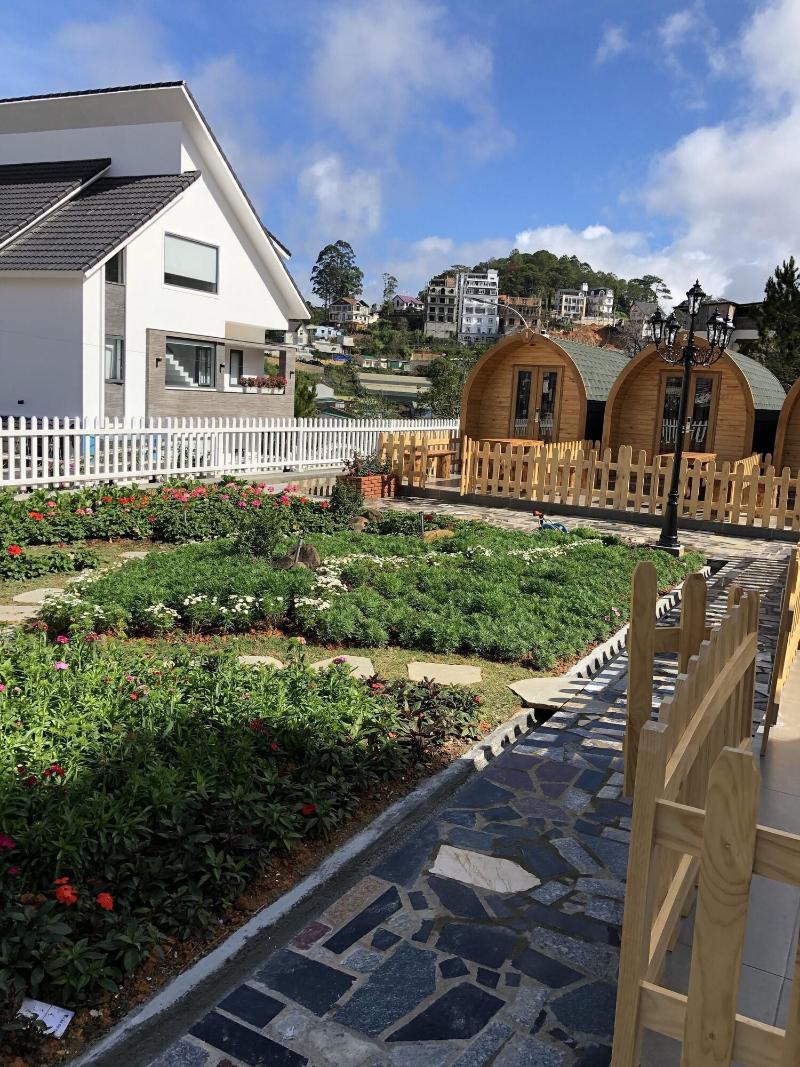 The Hobbit Bungalow image
