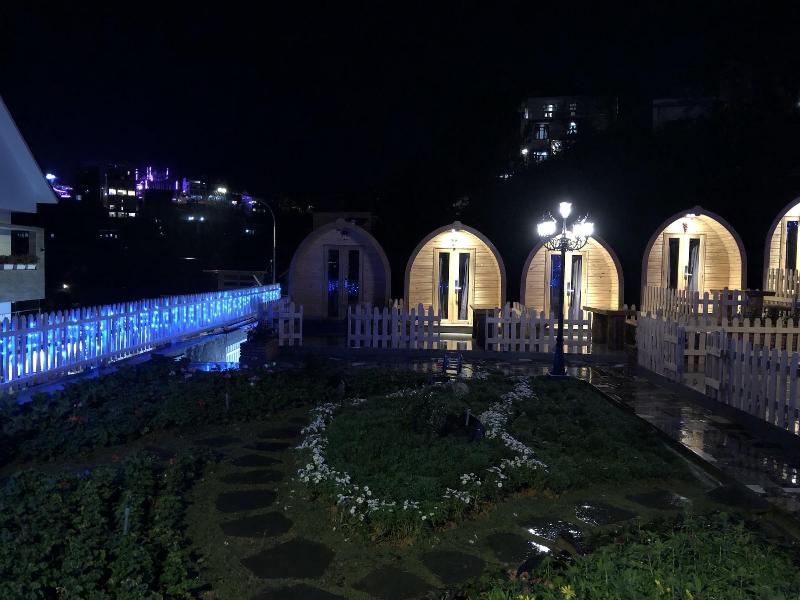 The Hobbit Bungalow image