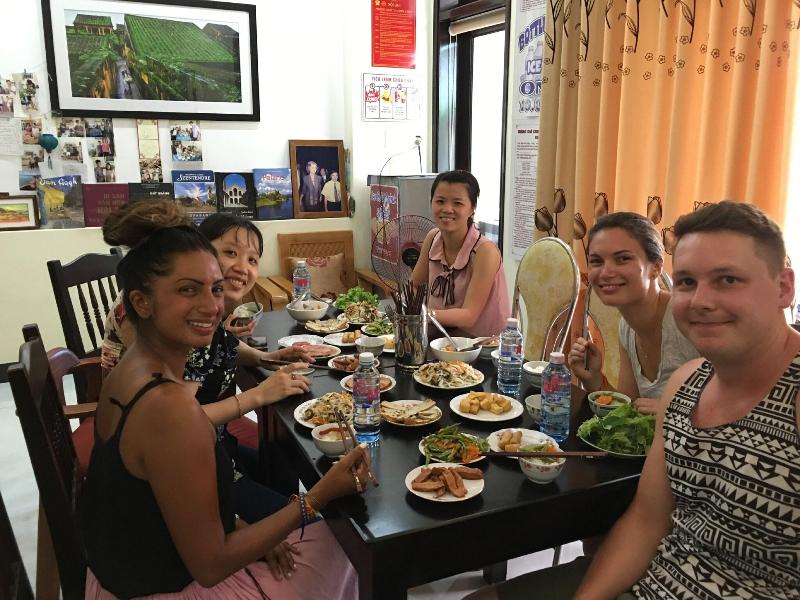 Flame Flowers Homestay image