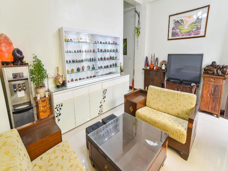 Leisure Homestay image