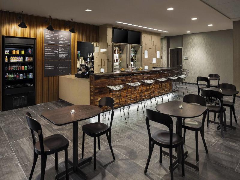 Courtyard By Marriott Seattle Northgate