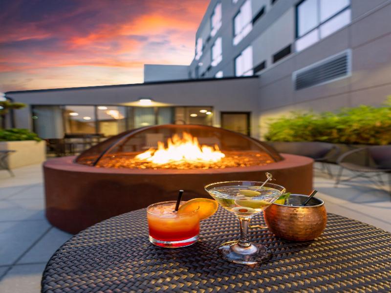 Courtyard By Marriott Seattle Northgate