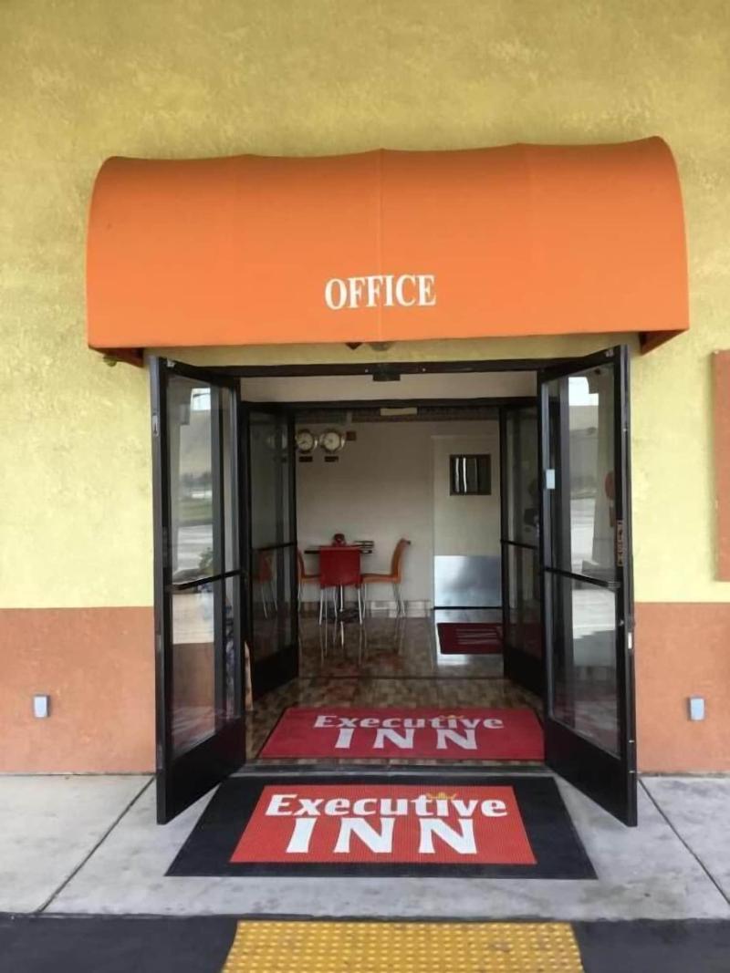 Executive Inn image