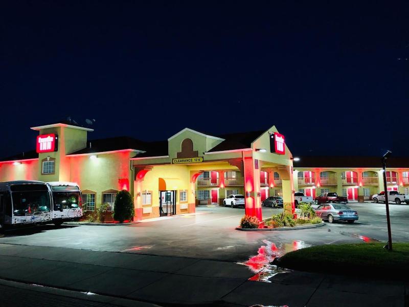Executive Inn image