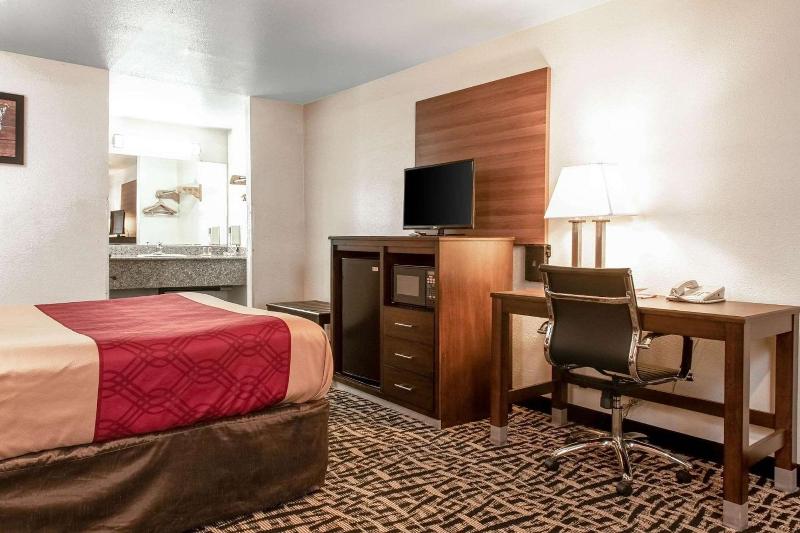 Executive Inn image