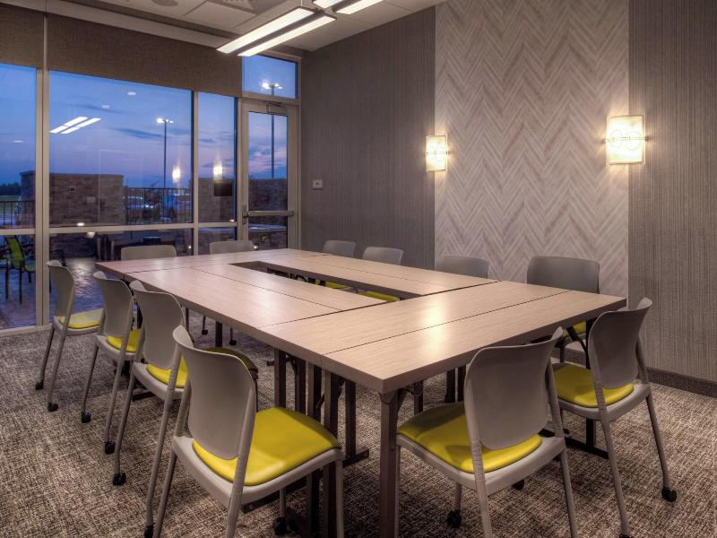 Springhill Suites By Marriott Springfield Southwes