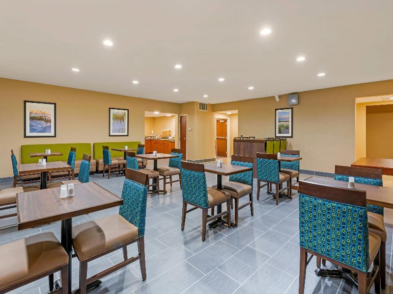 Comfort Inn & Suites Michigan City image