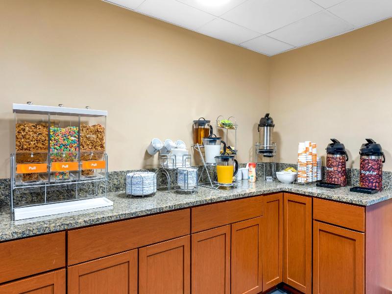 Comfort Inn & Suites Michigan City image