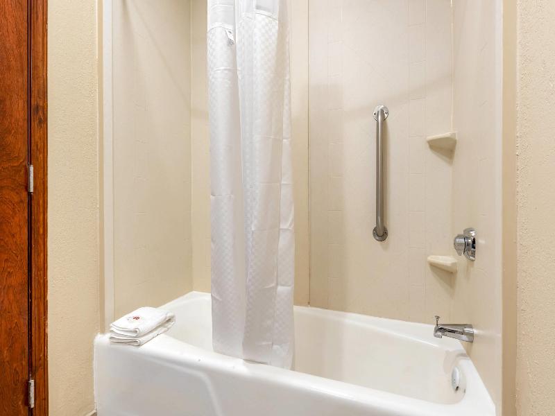 Comfort Inn & Suites Michigan City image