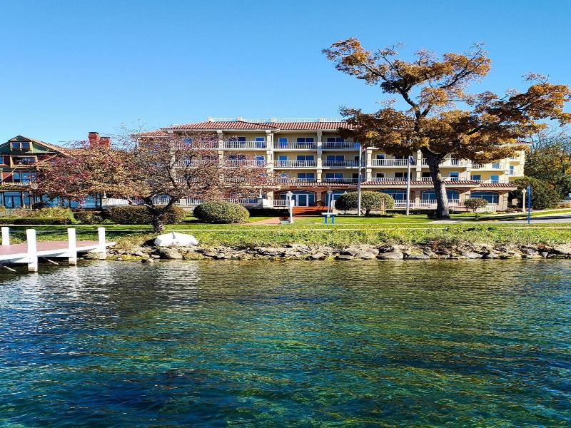 Bella Vista Suites image