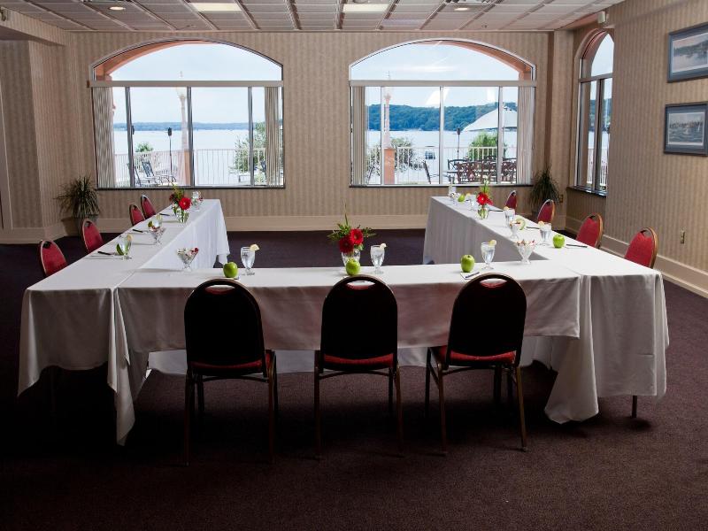 Bella Vista Suites image