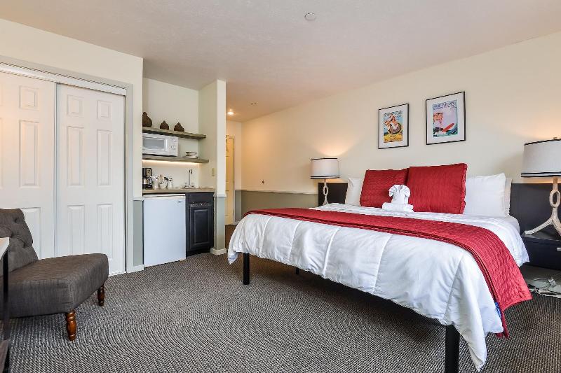 Old Harbor Inn image