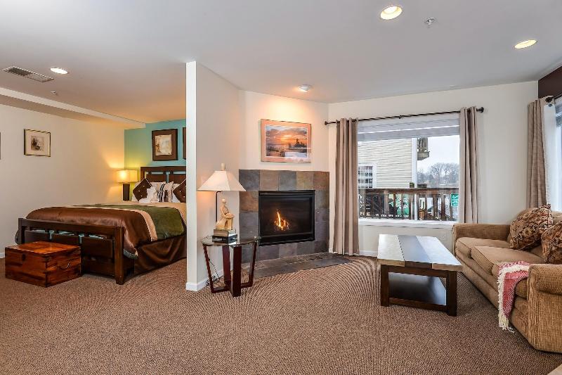 Old Harbor Inn image