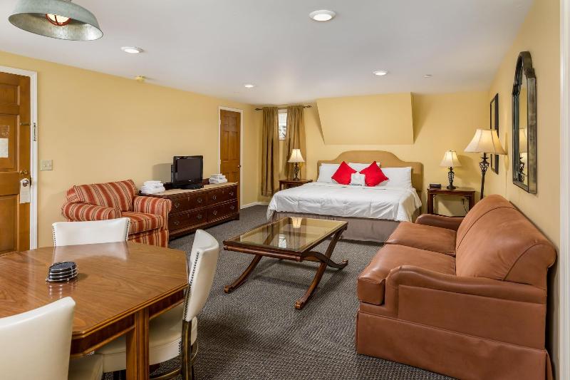 Old Harbor Inn image