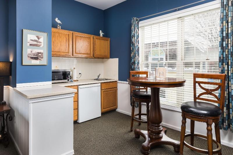 Old Harbor Inn image