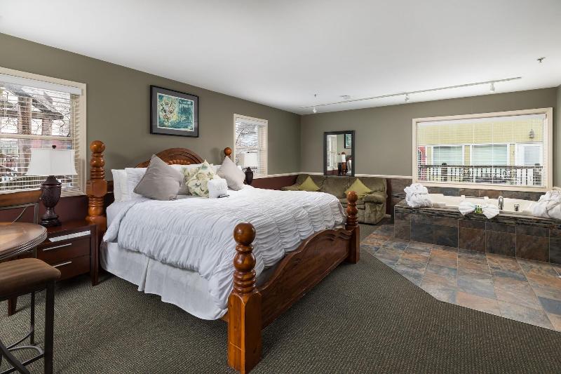Old Harbor Inn image