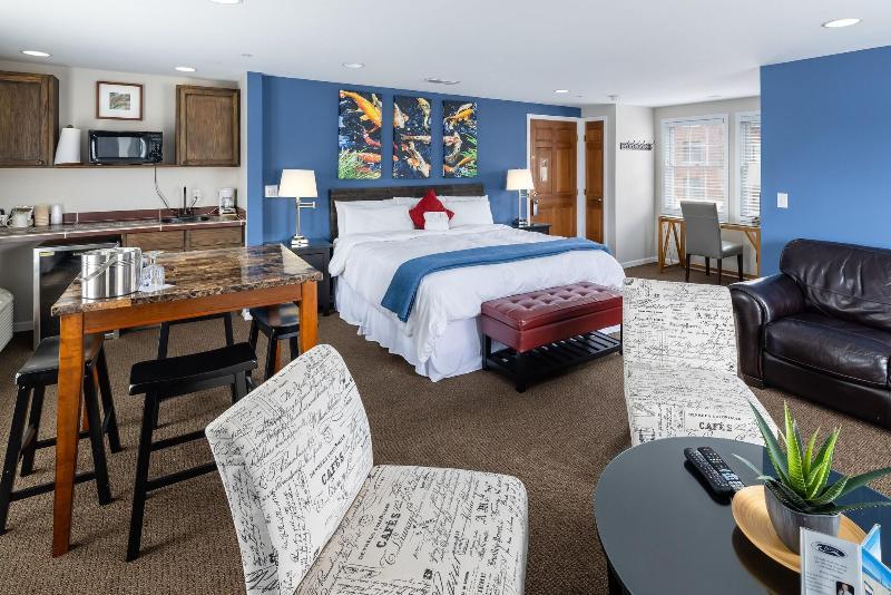 Old Harbor Inn image