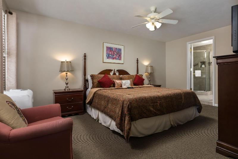 Old Harbor Inn image