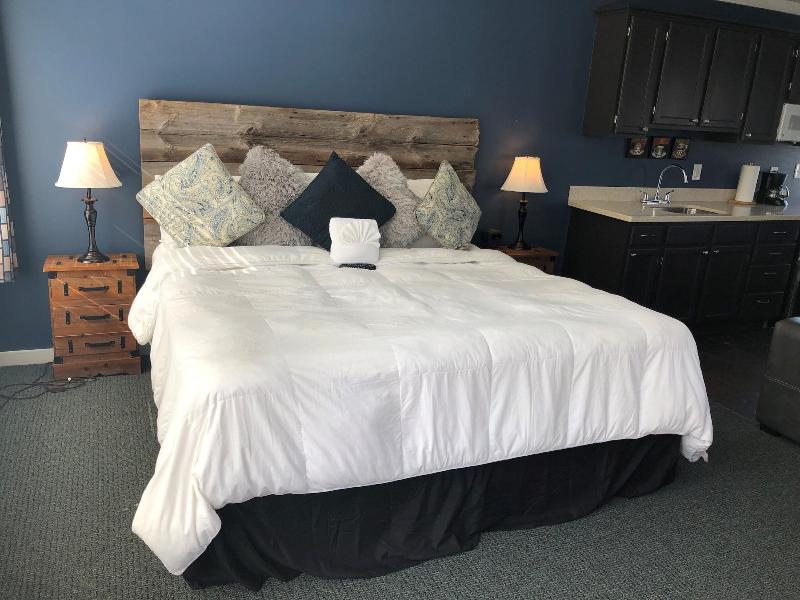 Old Harbor Inn image