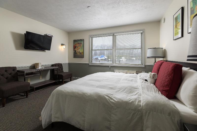 Old Harbor Inn image