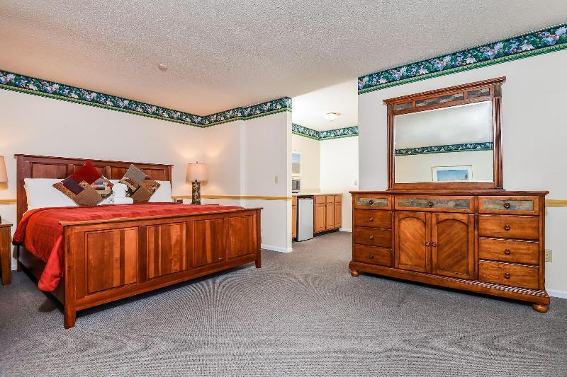 Old Harbor Inn image