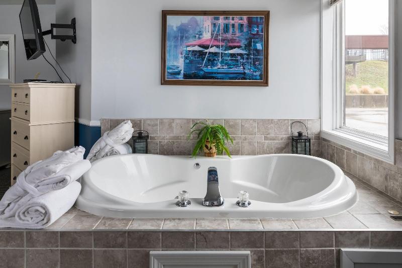 Old Harbor Inn image