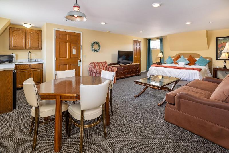 Old Harbor Inn image
