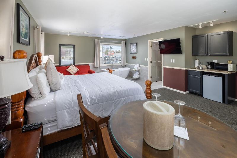 Old Harbor Inn image