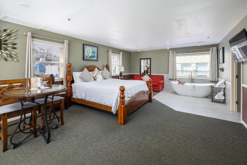Old Harbor Inn image