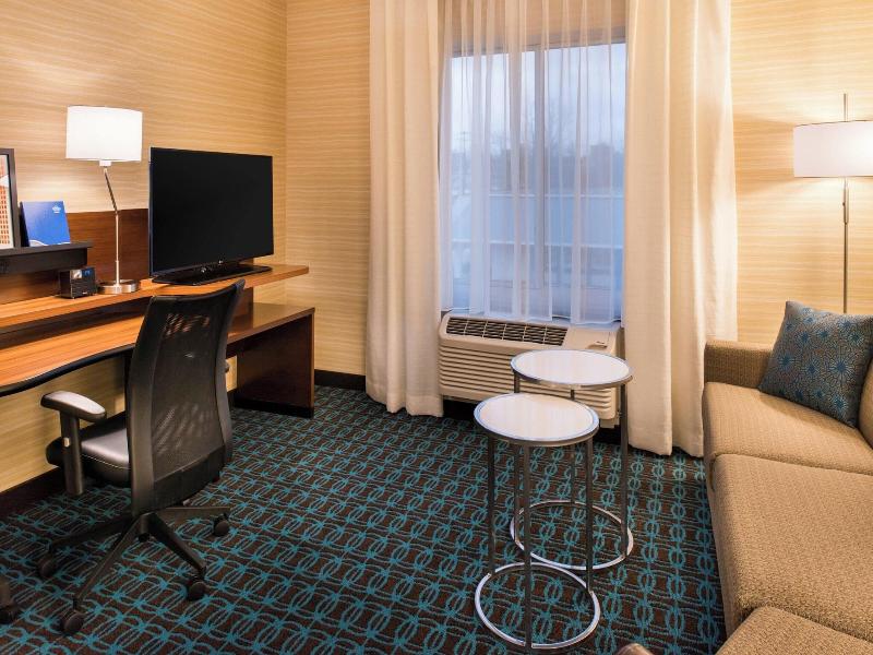 Fairfield Inn & Suites Utica image