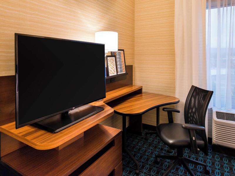 Fairfield Inn & Suites Utica image