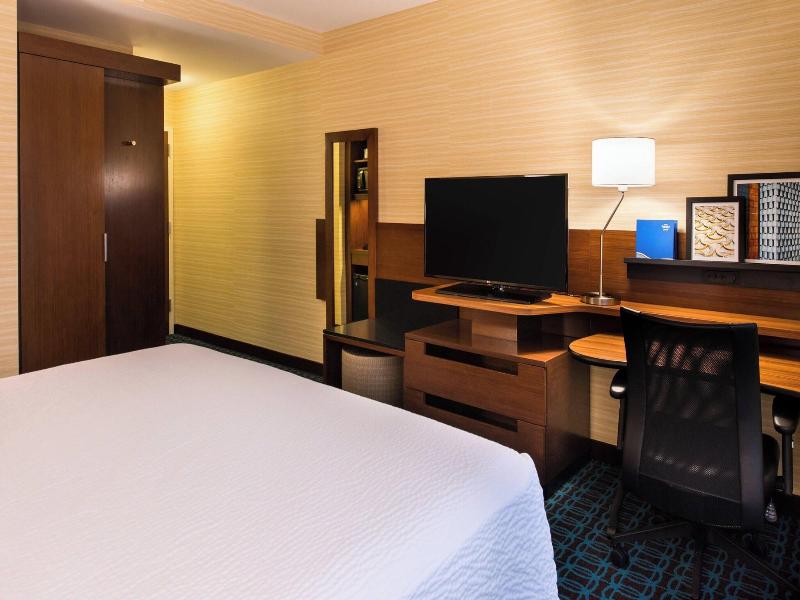Fairfield Inn & Suites Utica image