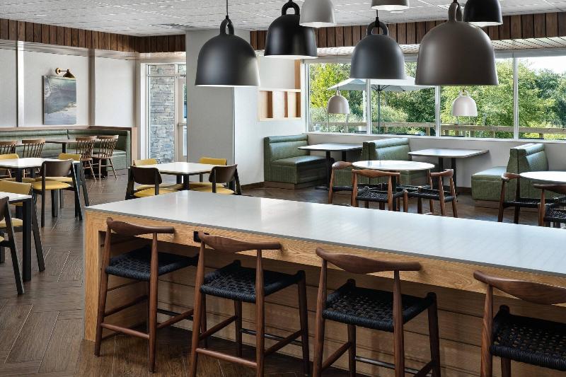 Fairfield Inn & Suites by Marriott South Kingstown image