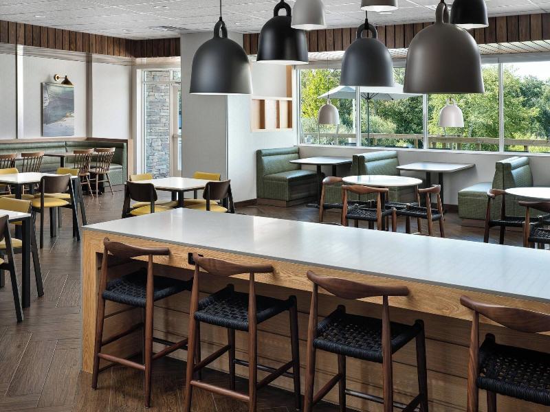 Fairfield Inn & Suites by Marriott South Kingstown image