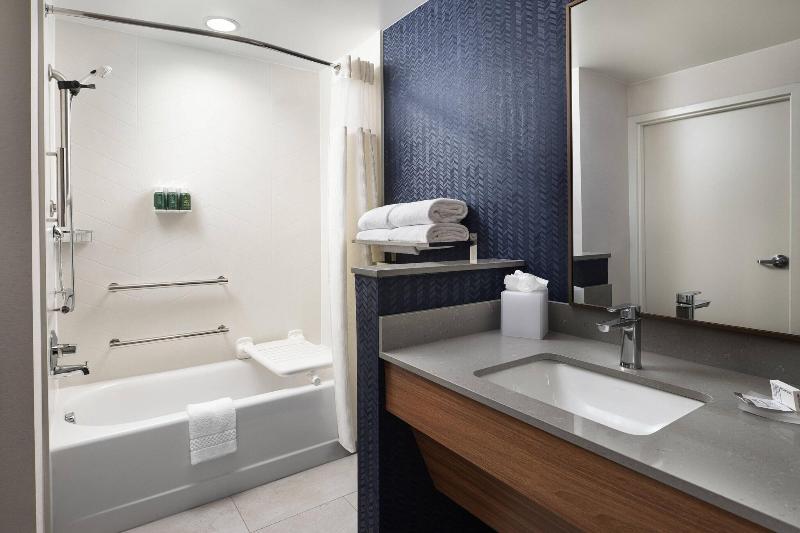 Fairfield Inn & Suites by Marriott South Kingstown image