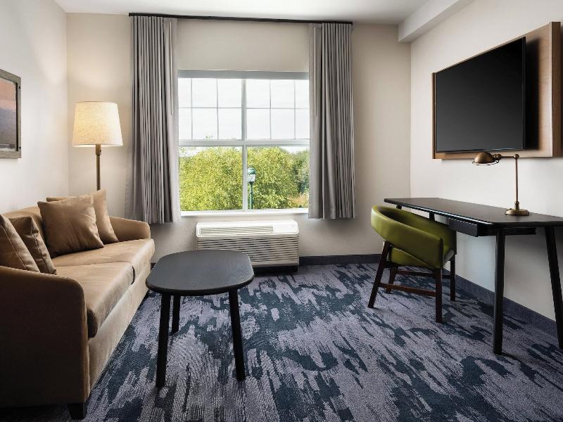 Fairfield Inn & Suites by Marriott South Kingstown image