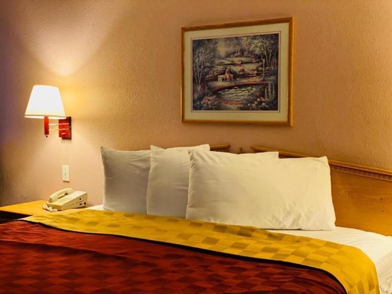 Victorian Inn image