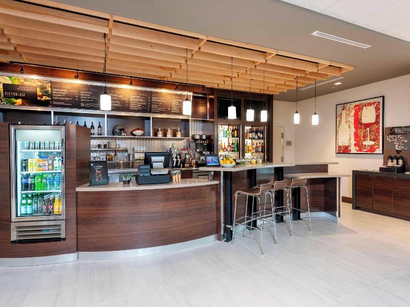 Courtyard By Marriott Cleveland Elyria image