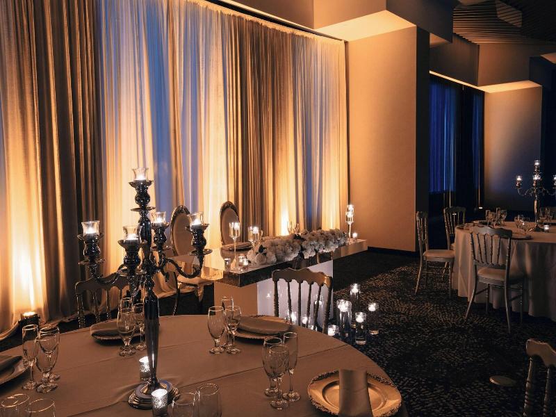 Courtyard By Marriott Montreal Brossard image