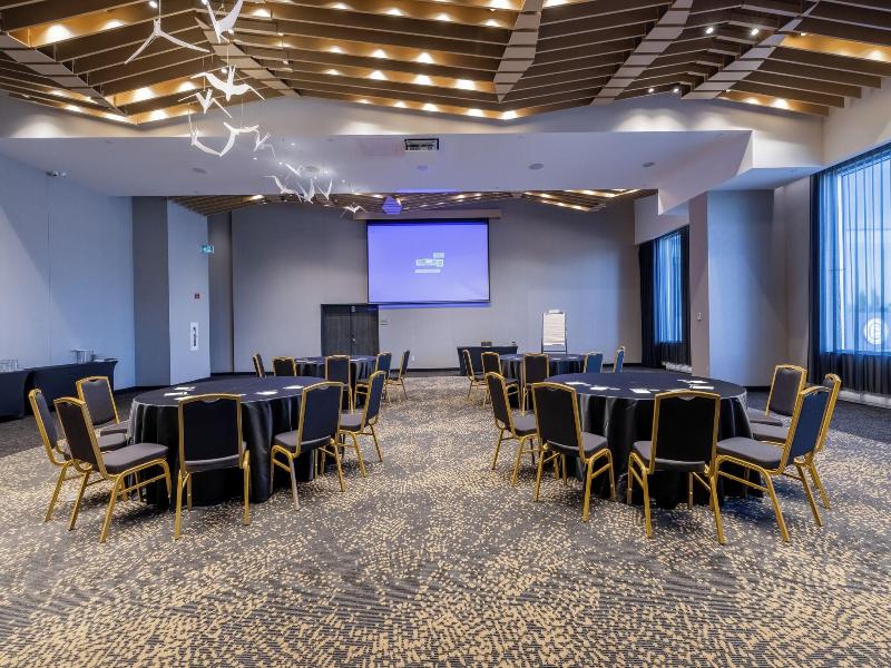Courtyard By Marriott Montreal Brossard image