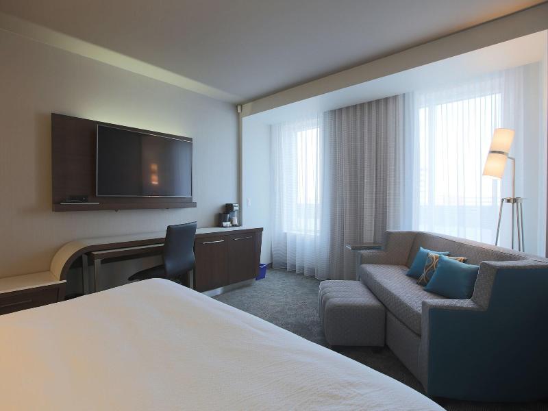 Courtyard By Marriott Montreal Brossard image