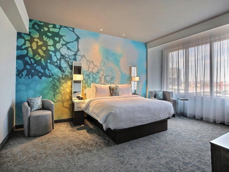 Courtyard By Marriott Montreal Brossard image