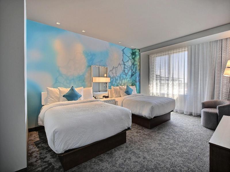 Courtyard By Marriott Montreal Brossard image
