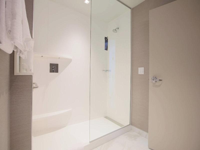 Courtyard By Marriott Montreal Brossard image