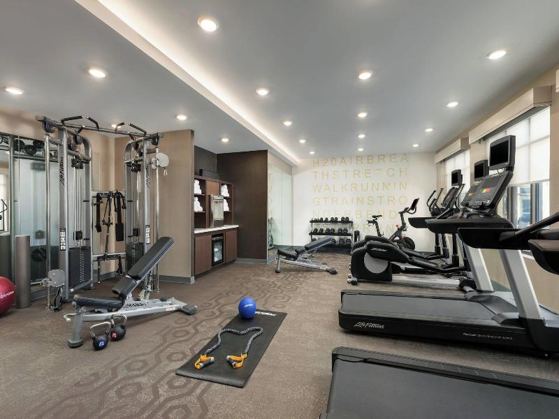Residence Inn Long Island Garden City image