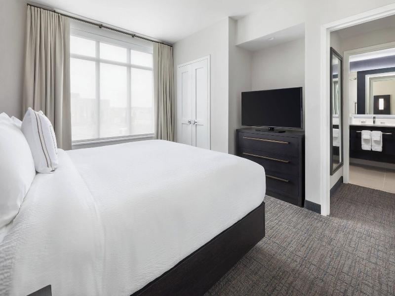 Residence Inn Long Island Garden City image