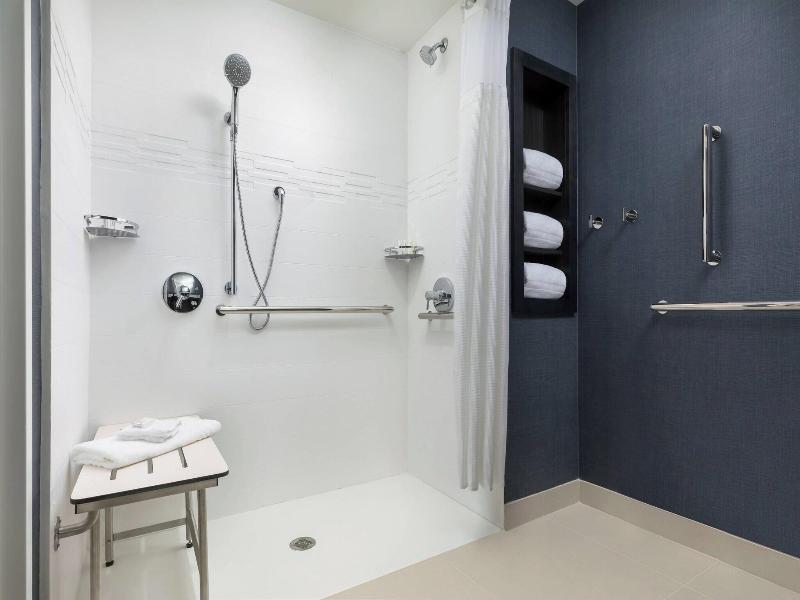 Residence Inn Long Island Garden City image